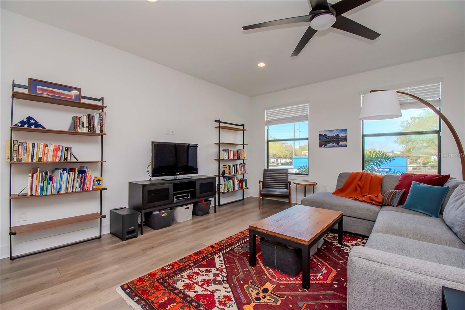 6902 S MACDILL AVE #3