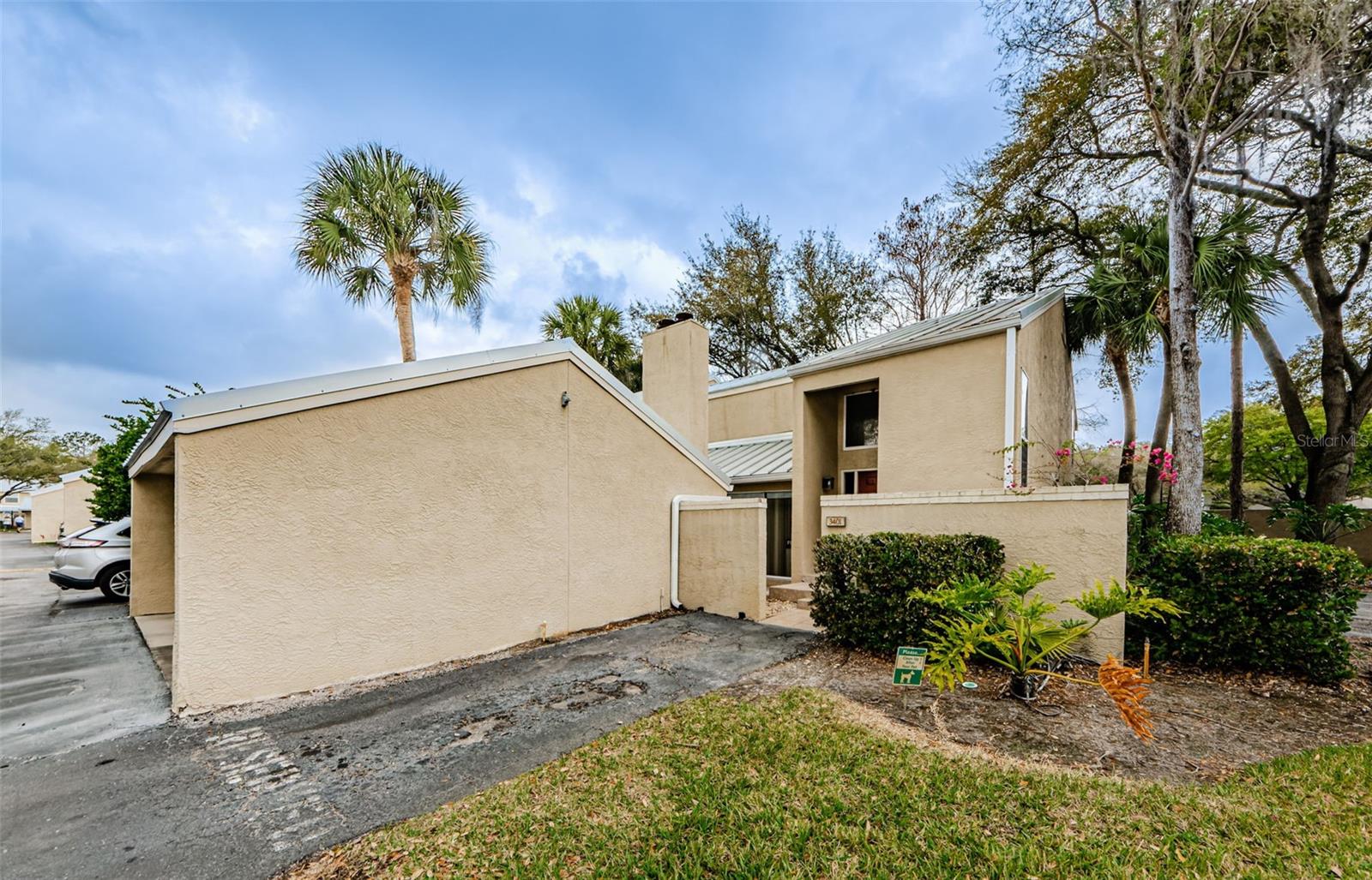 3401 CYPRESS HEAD CT