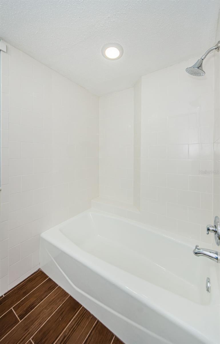 3401 CYPRESS HEAD CT