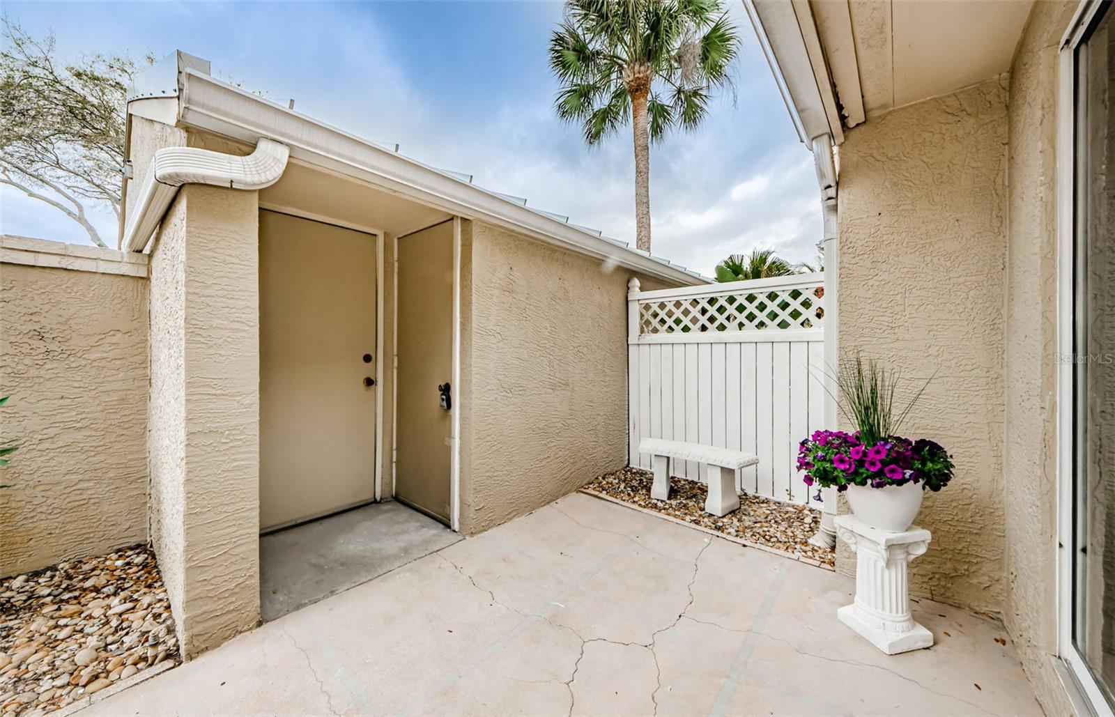 3401 CYPRESS HEAD CT