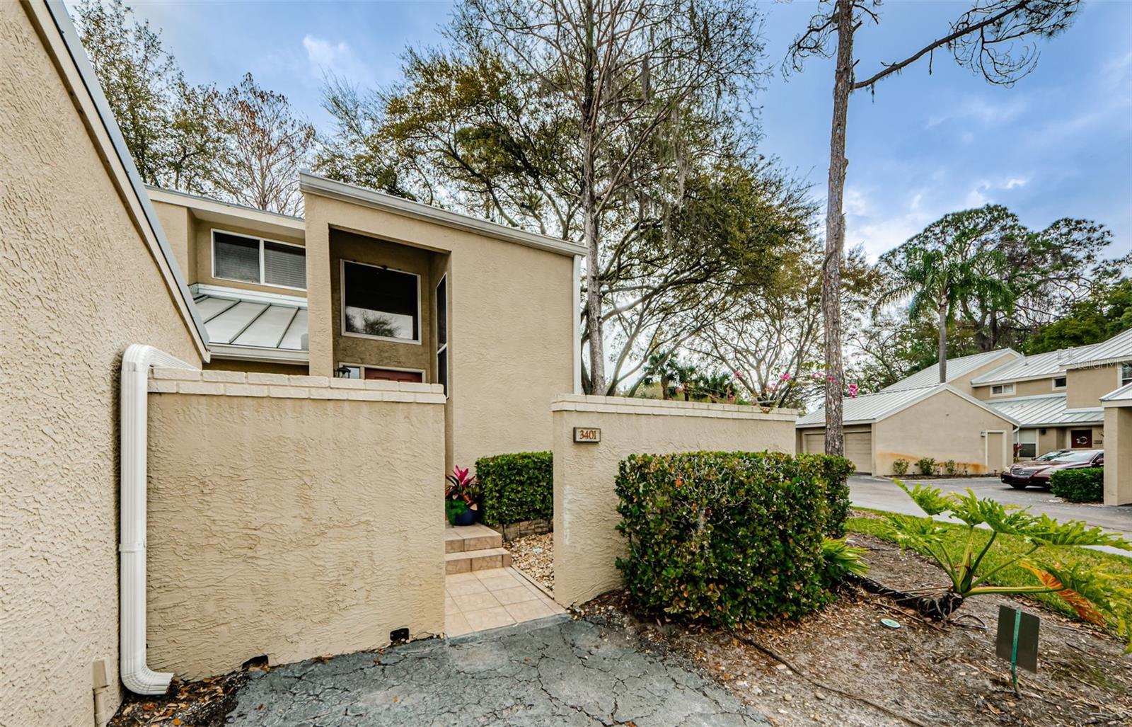 3401 CYPRESS HEAD CT