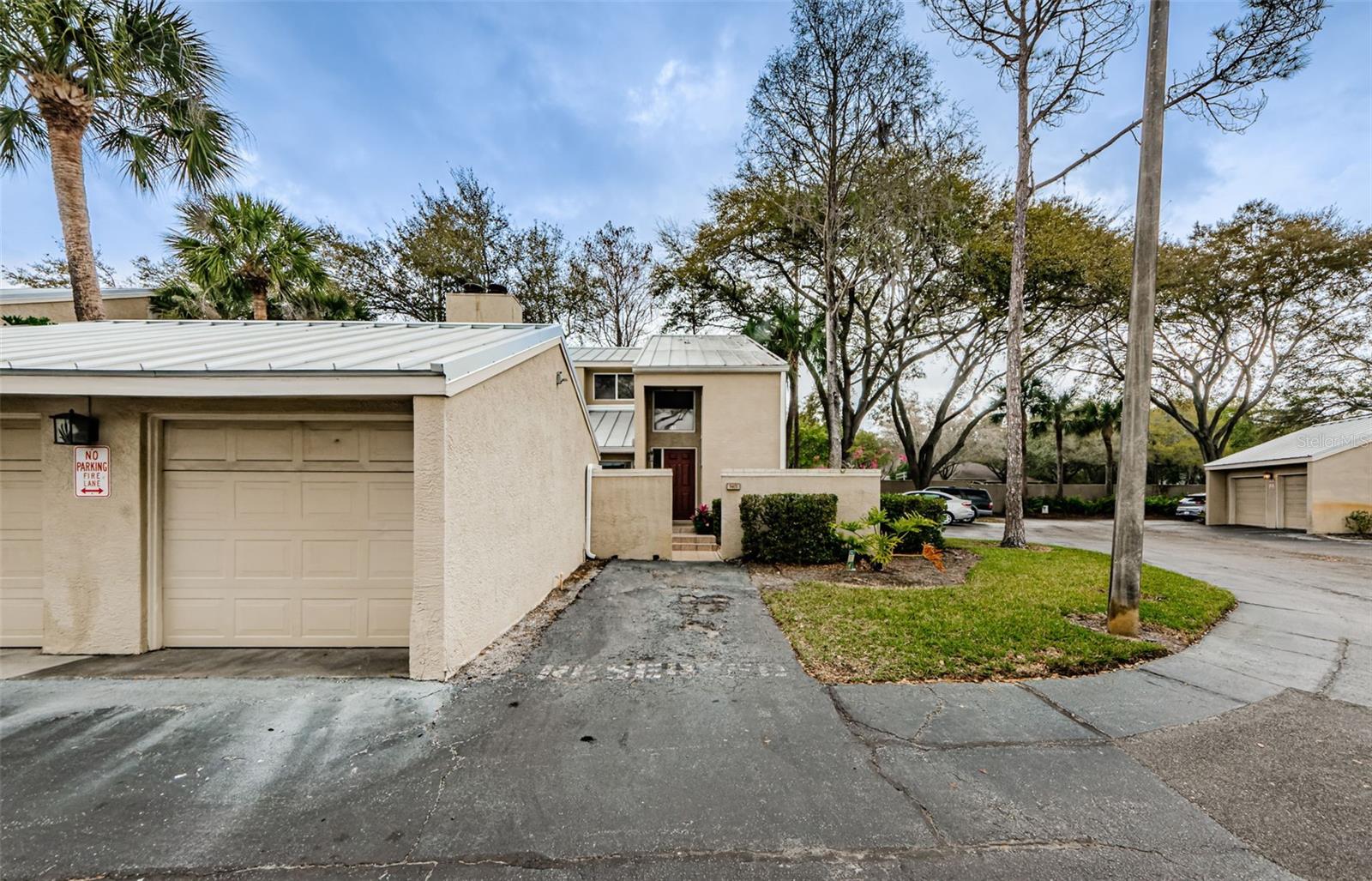 3401 CYPRESS HEAD CT