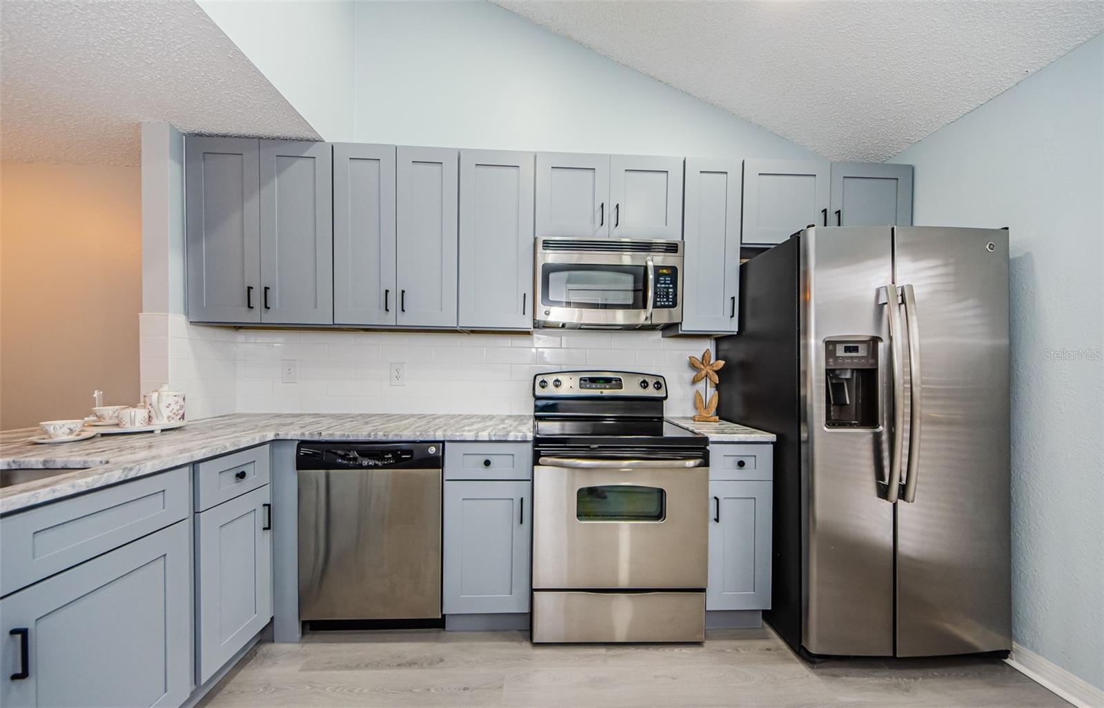 3401 CYPRESS HEAD CT