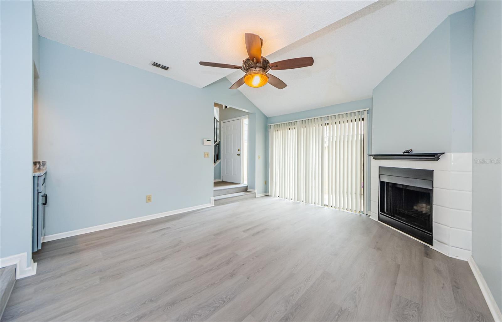 3401 CYPRESS HEAD CT