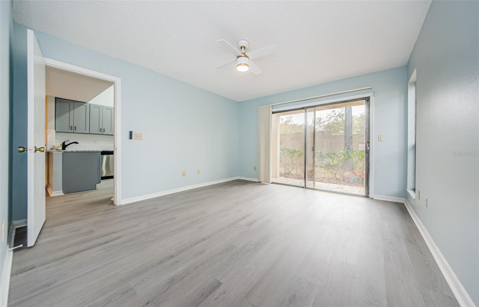 3401 CYPRESS HEAD CT