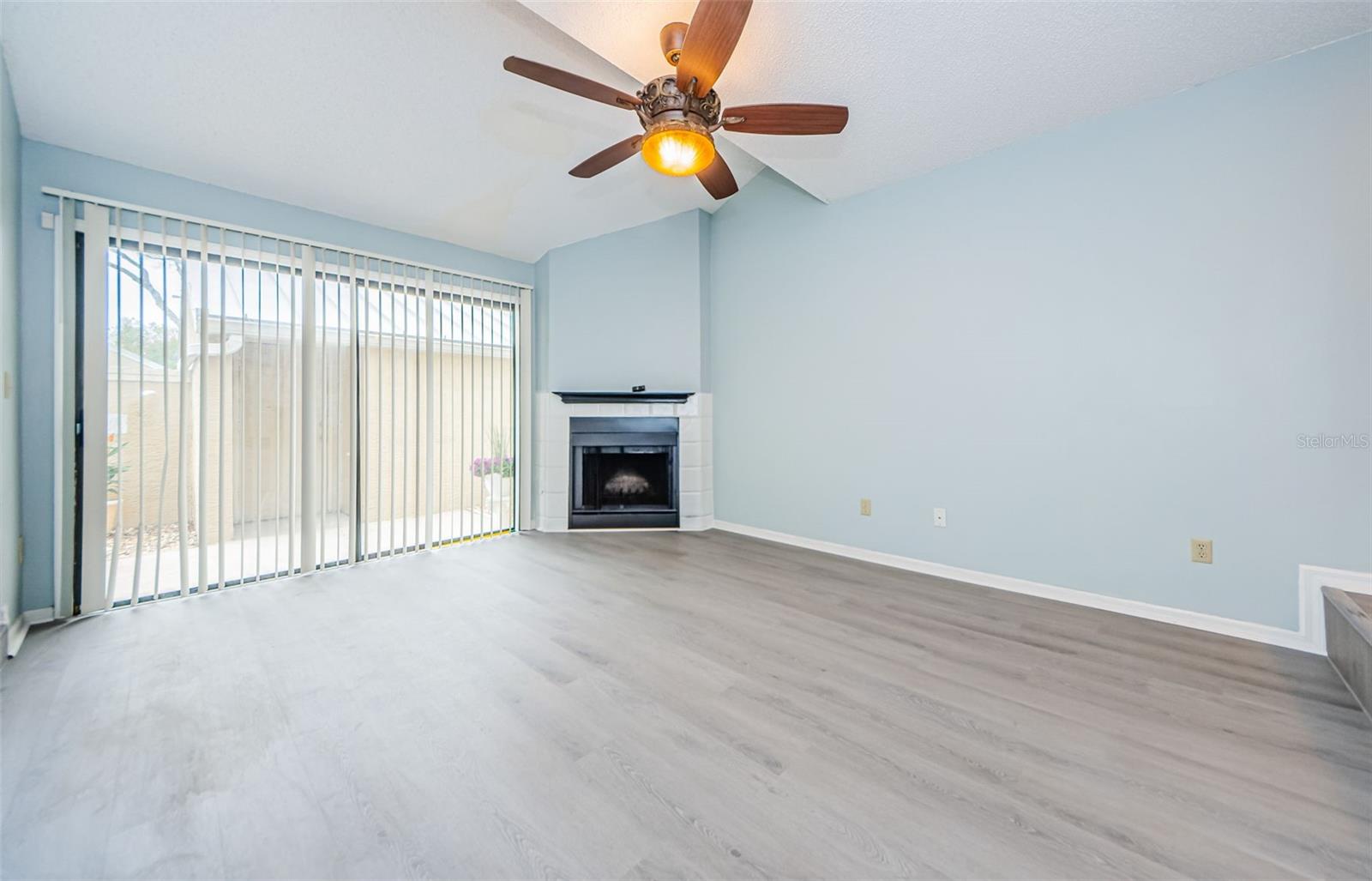 3401 CYPRESS HEAD CT