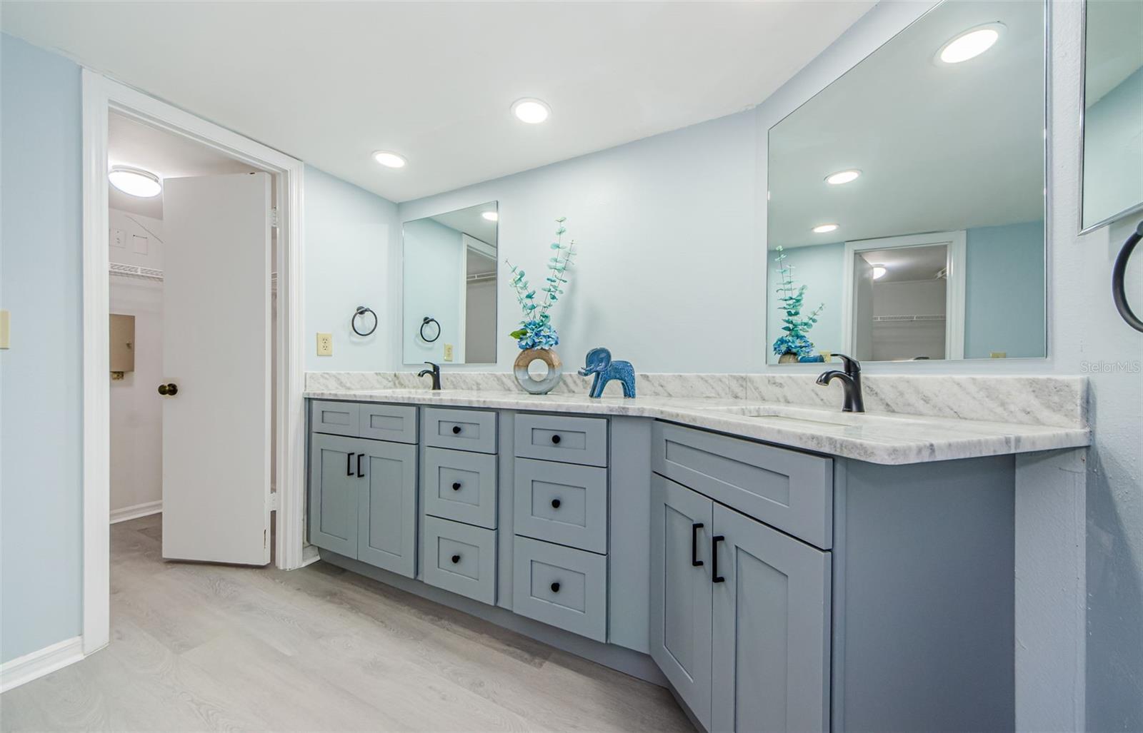 3401 CYPRESS HEAD CT