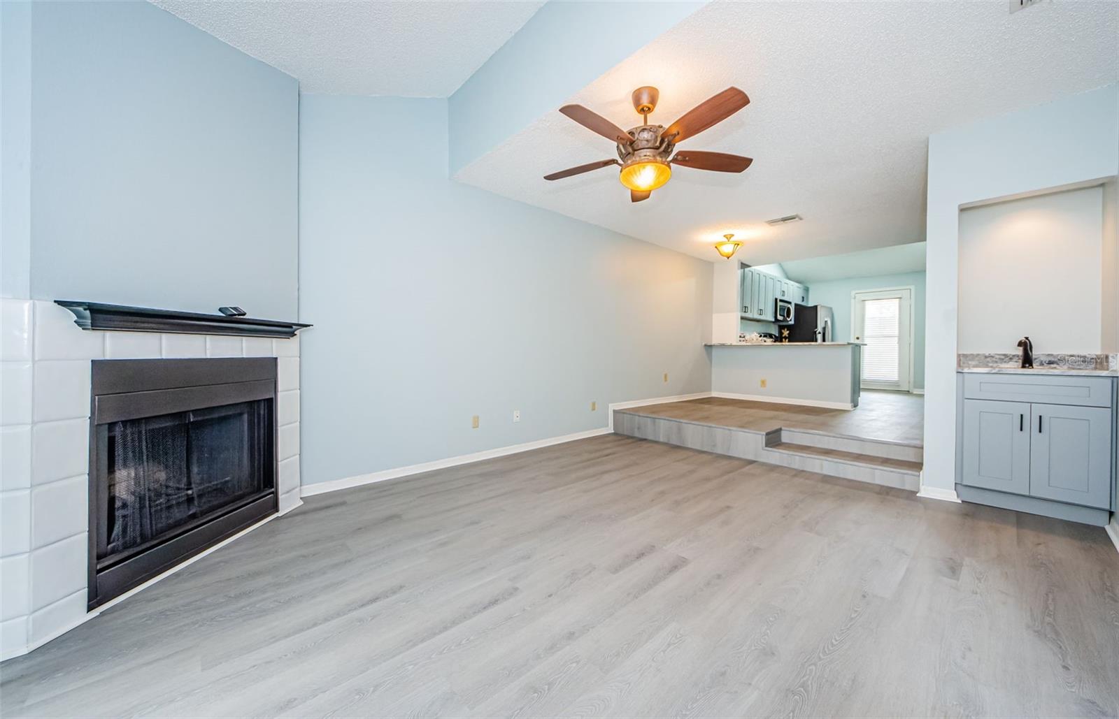 3401 CYPRESS HEAD CT