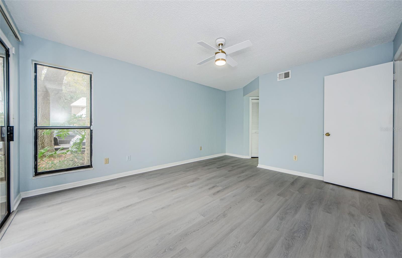 3401 CYPRESS HEAD CT