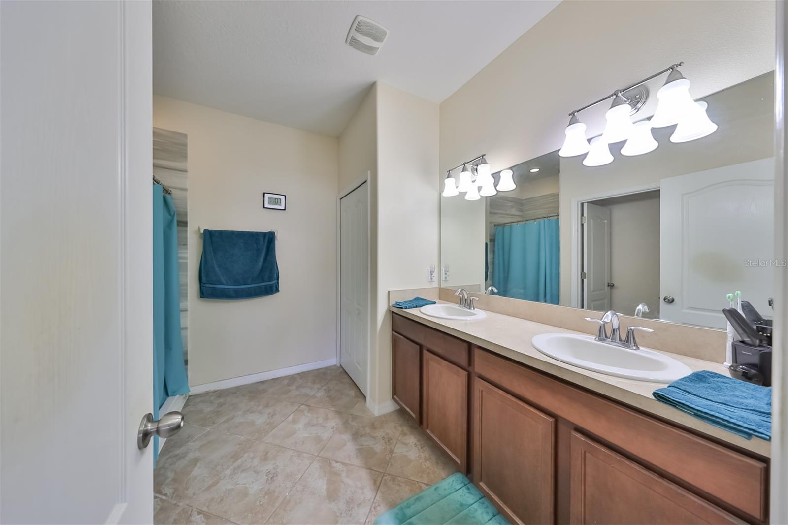 2027 HAWKS ISLAND DR