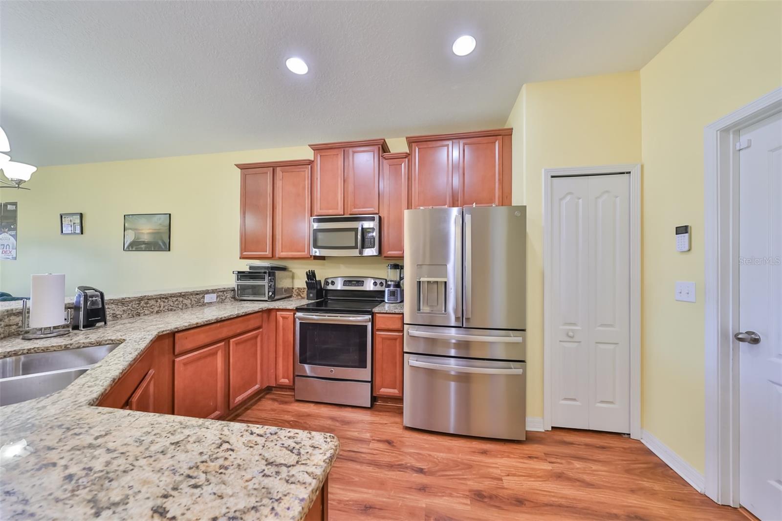 2027 HAWKS ISLAND DR