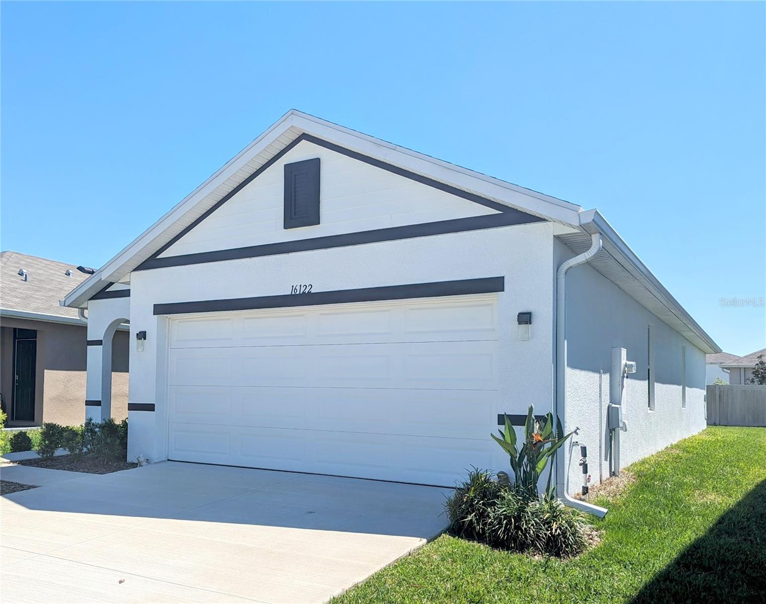 16122 SOFT FERN TRCE