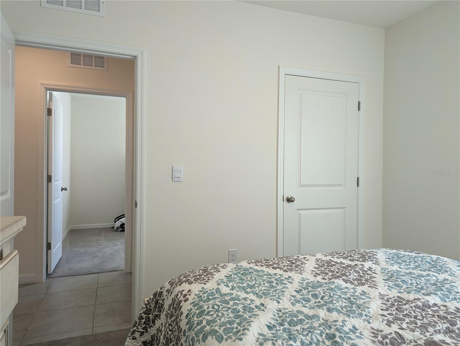 16122 SOFT FERN TRCE