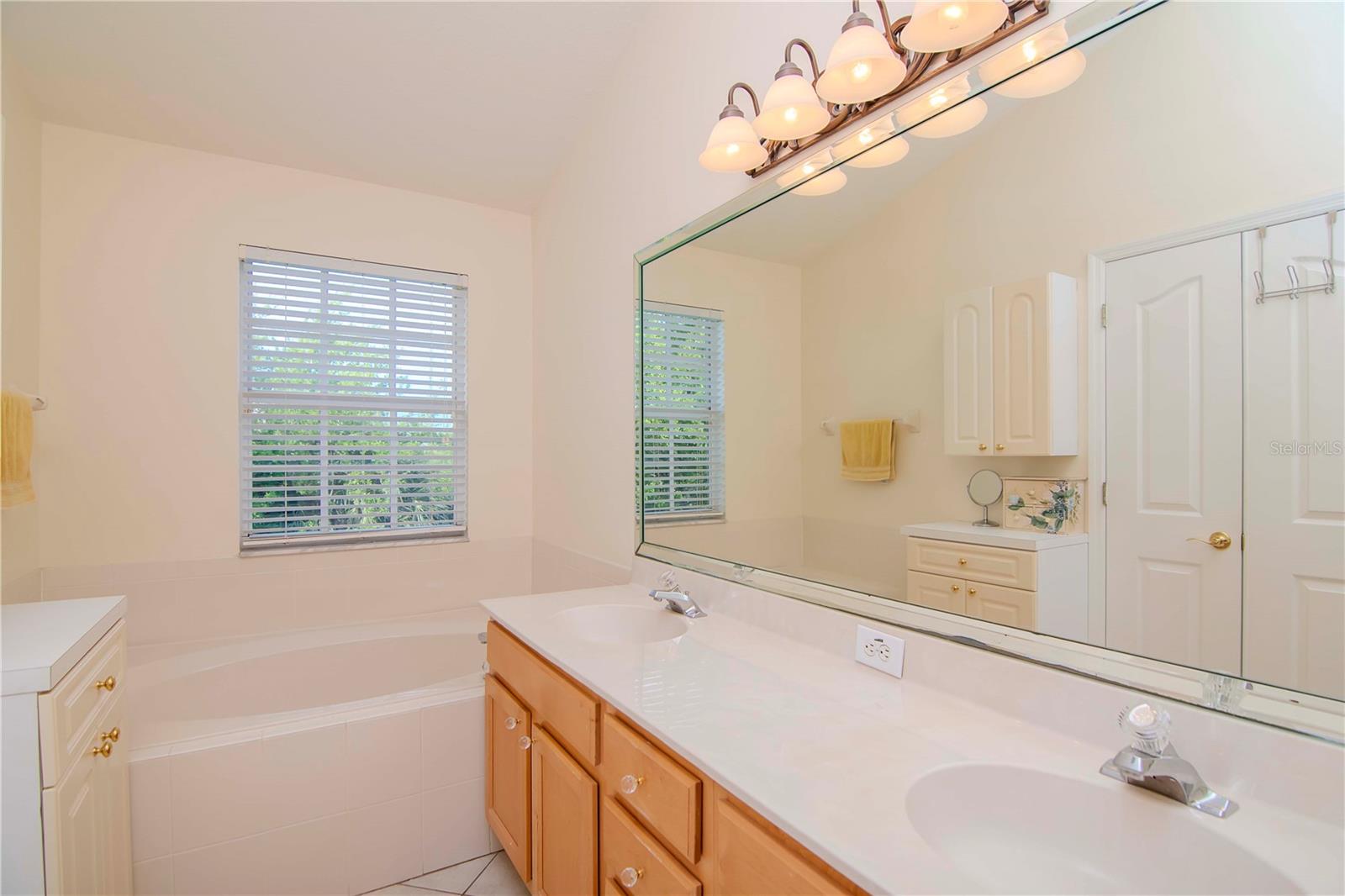 1539 PLEASANT HARBOUR WAY