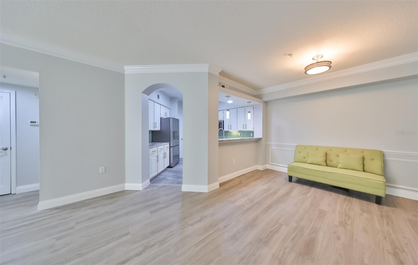 1215 BAY CLUB CIR #1215