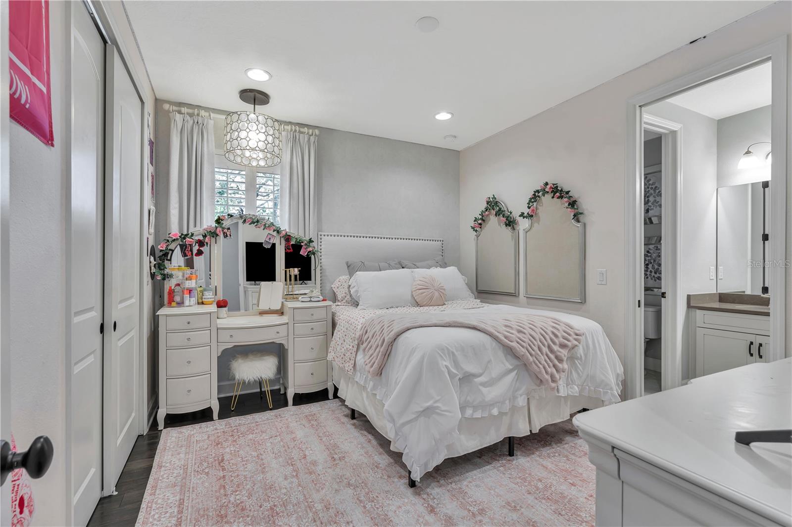 7877 MARSH POINTE DR