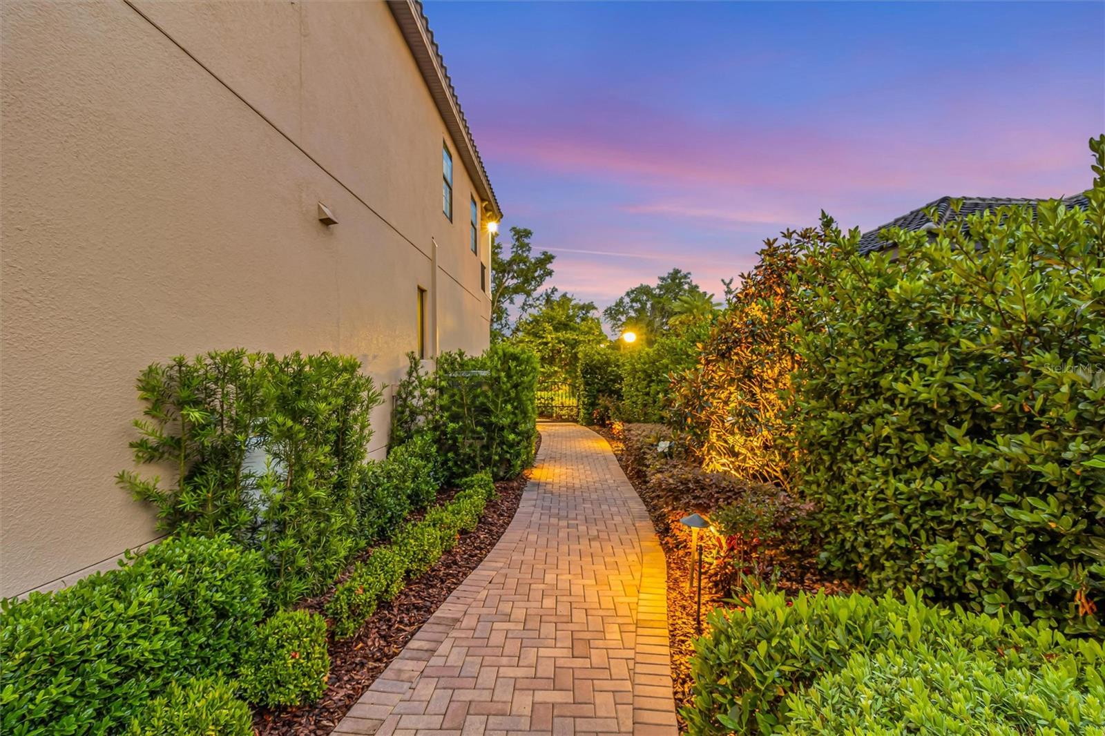 7877 MARSH POINTE DR