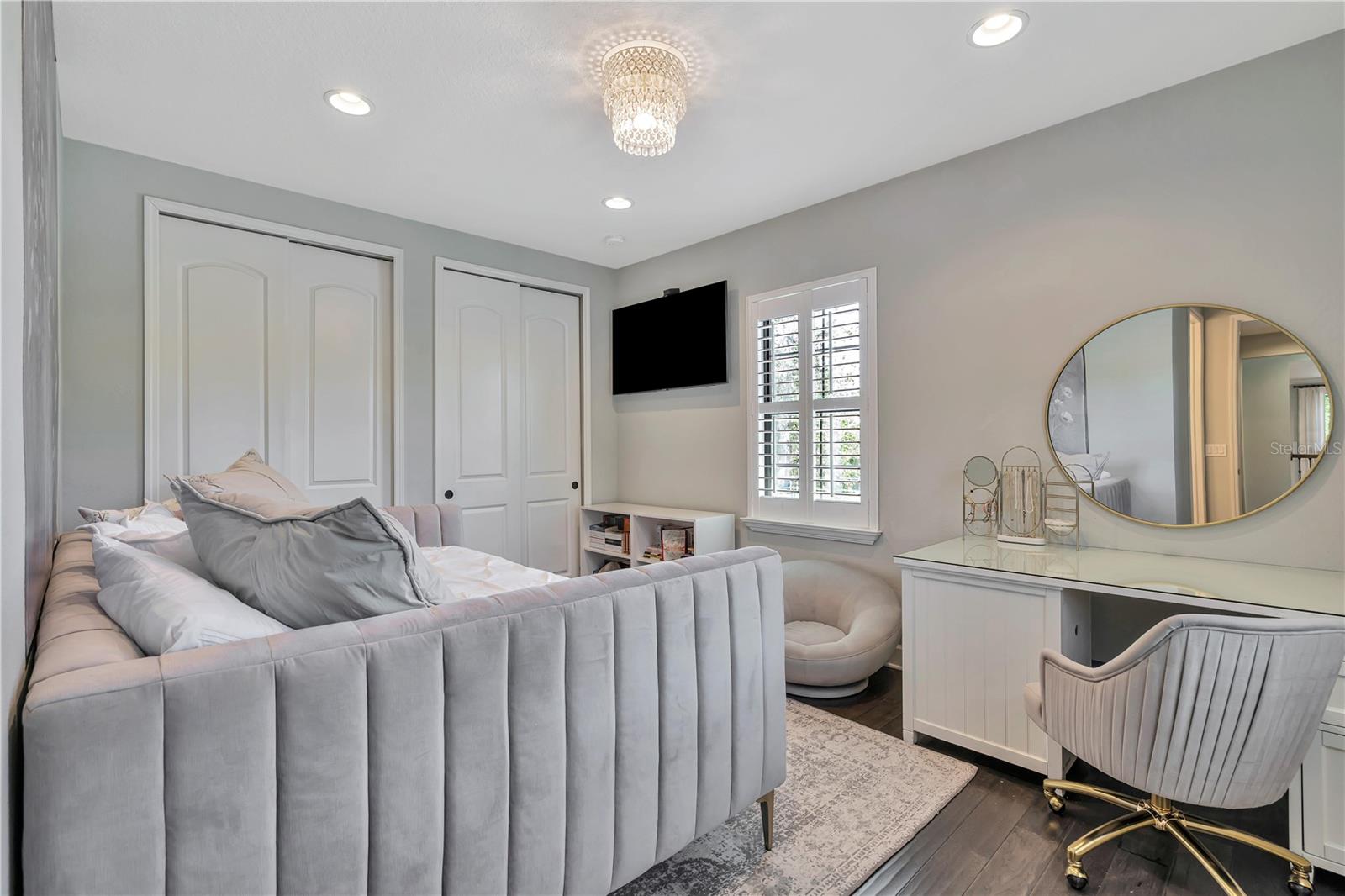 7877 MARSH POINTE DR