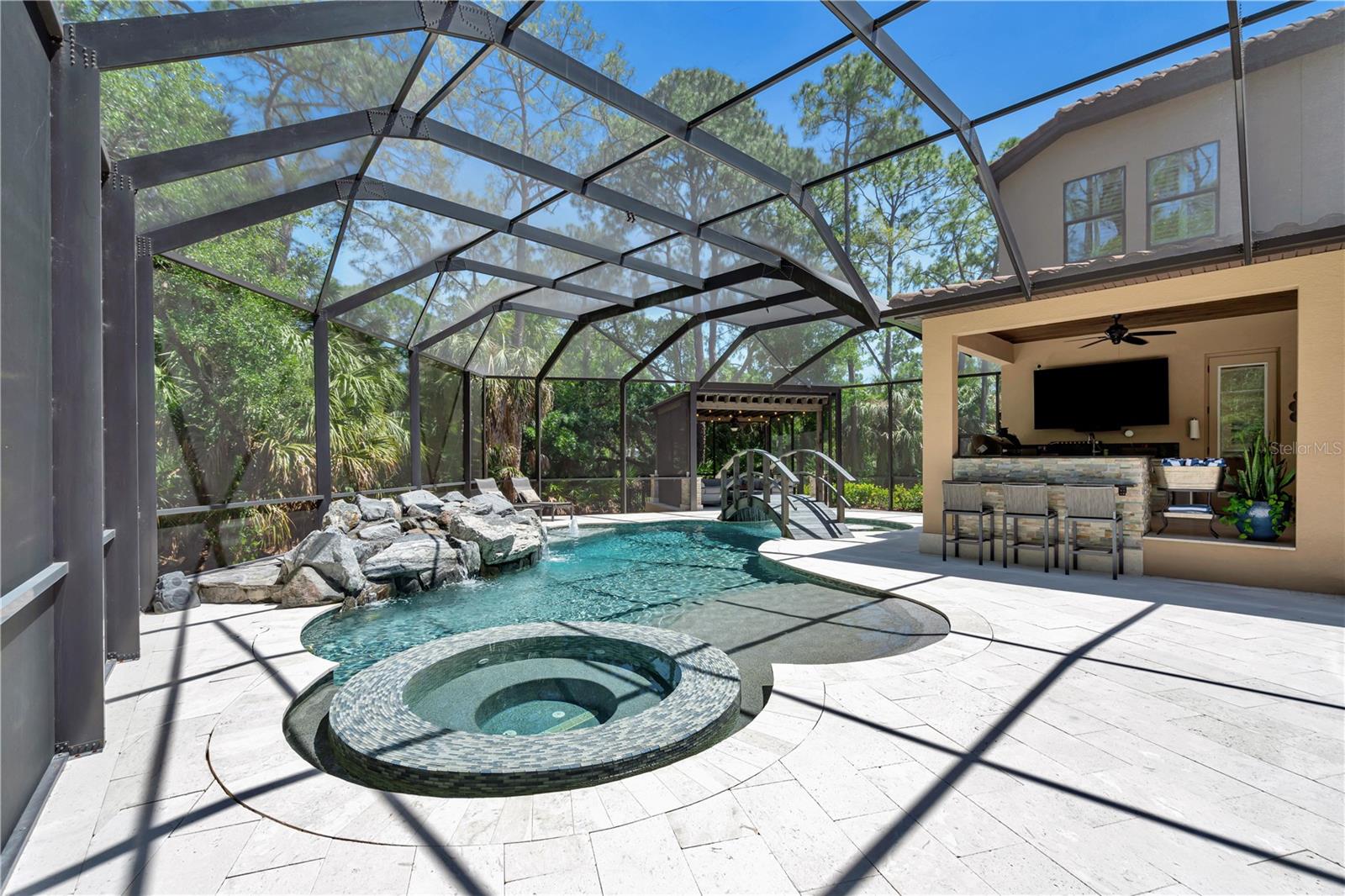 7877 MARSH POINTE DR