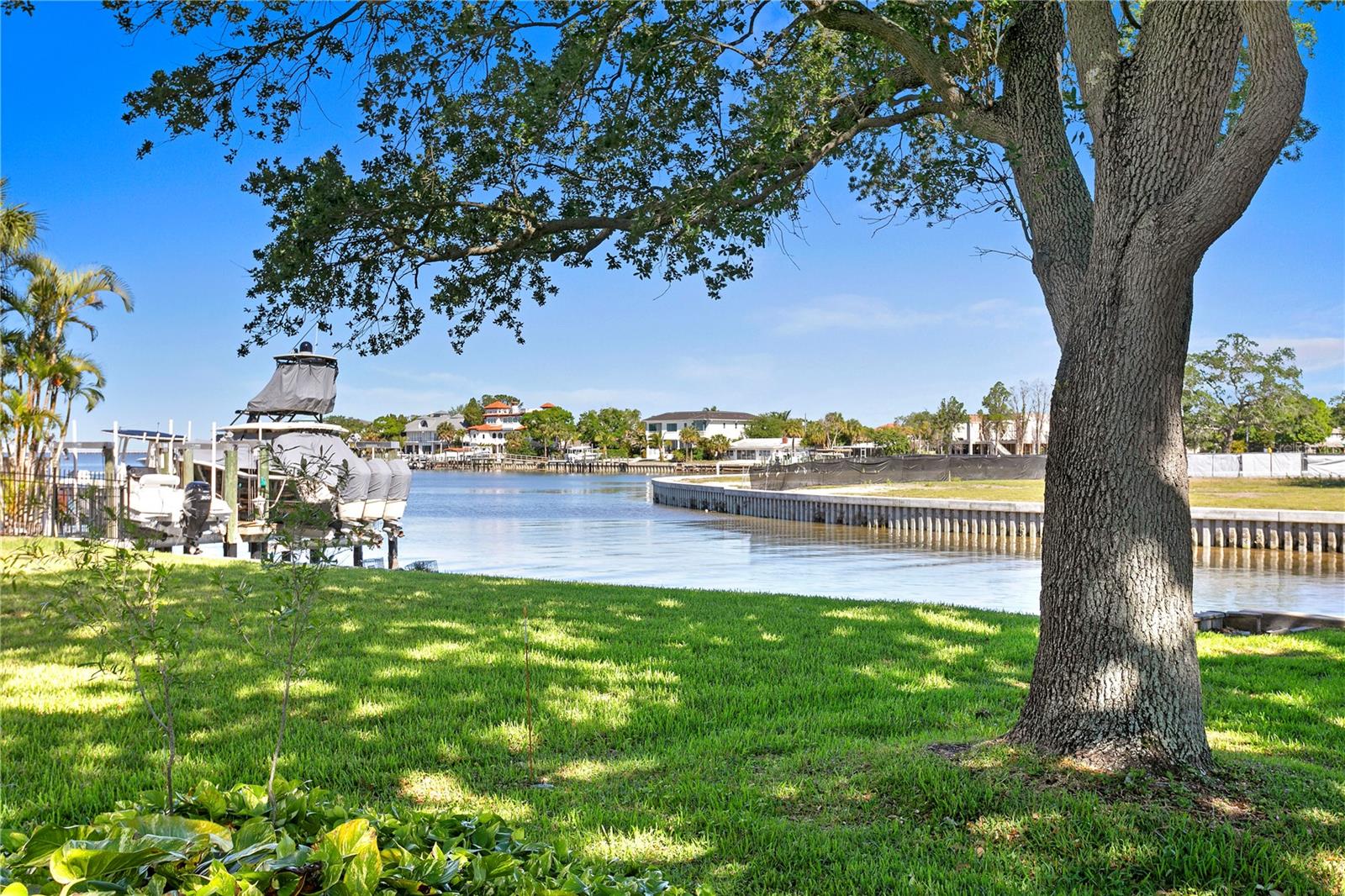 5009 W SPRING LAKE DR