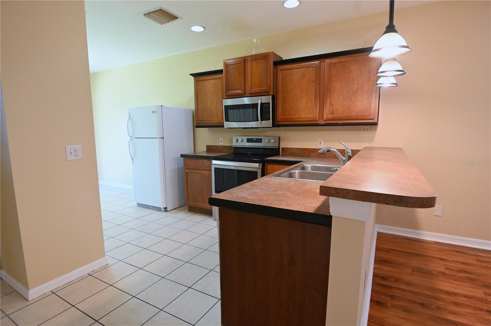 7417 OXFORD GARDEN CIR