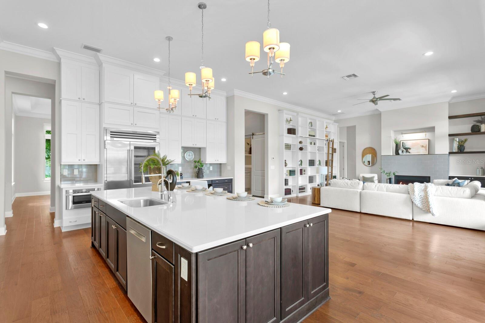 4905 W SPRING LAKE DR