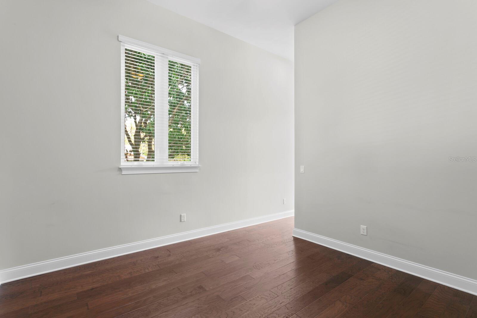 4905 W SPRING LAKE DR