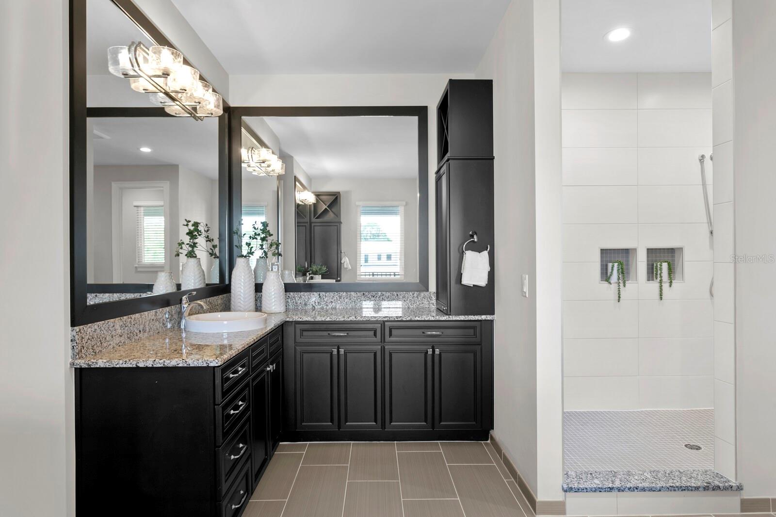 4905 W SPRING LAKE DR