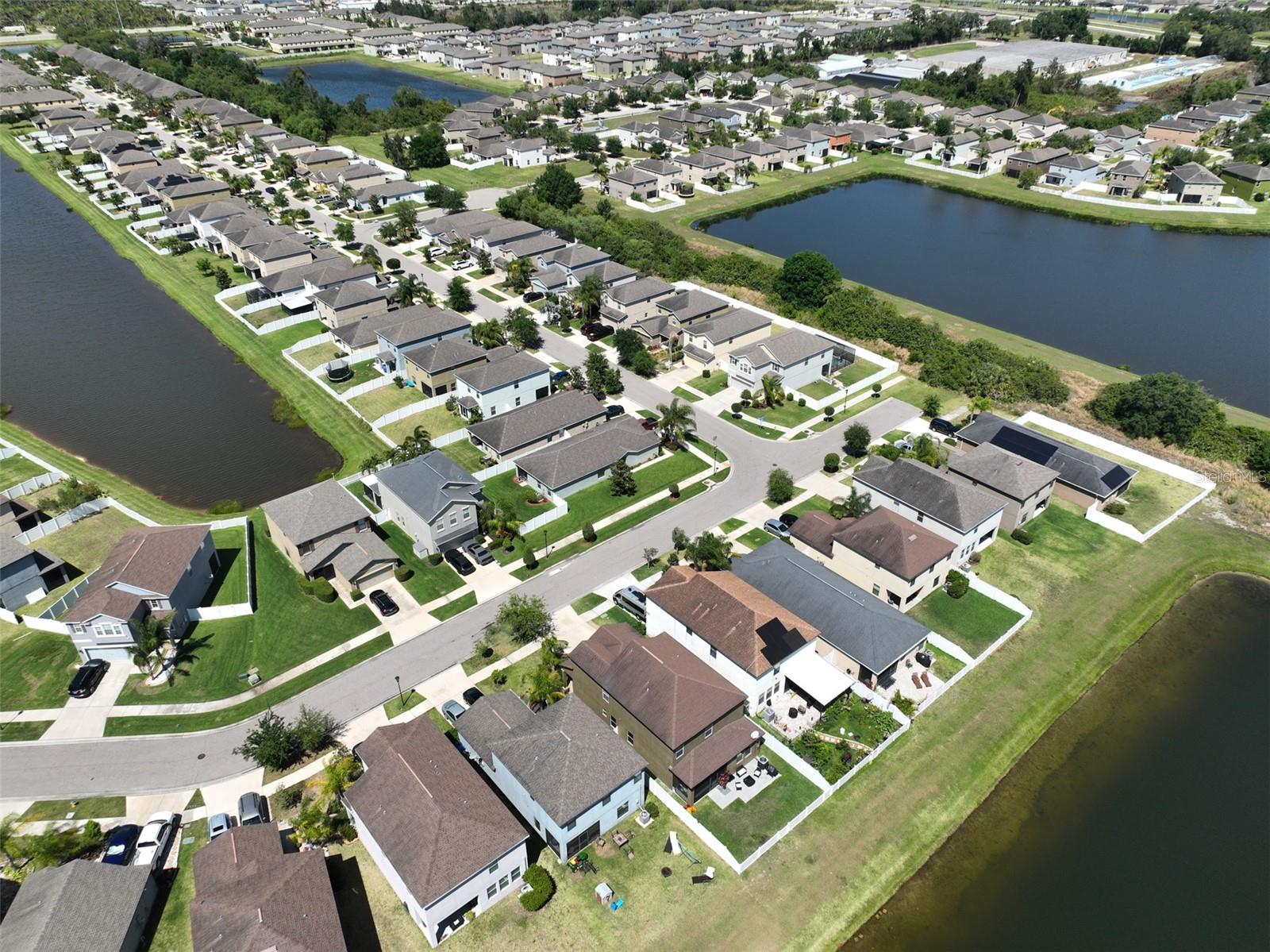 1216 HARBOUR BLUE ST