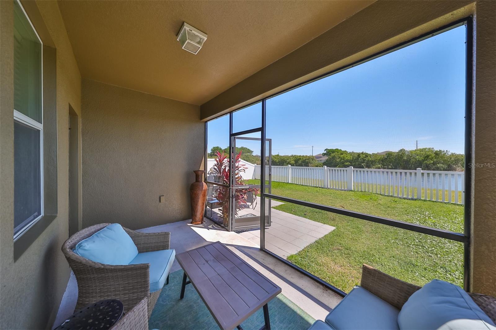 1216 HARBOUR BLUE ST