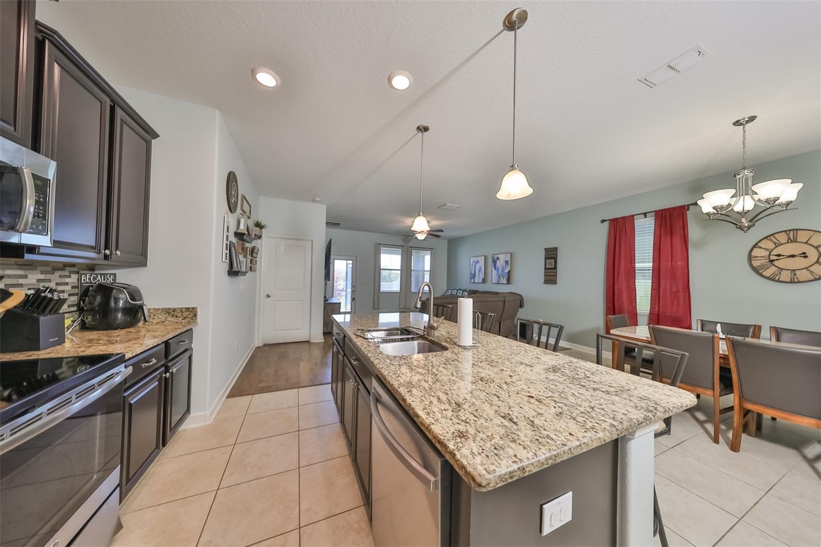 1216 HARBOUR BLUE ST