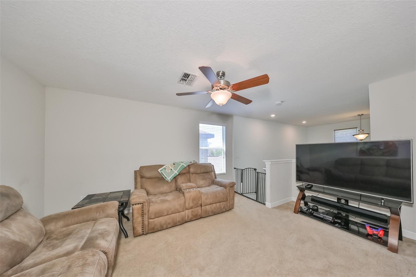 1216 HARBOUR BLUE ST