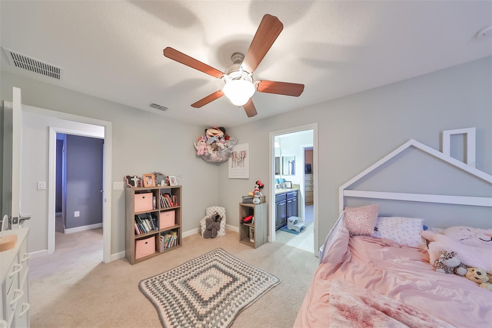 1216 HARBOUR BLUE ST