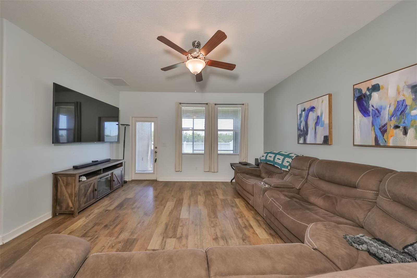 1216 HARBOUR BLUE ST