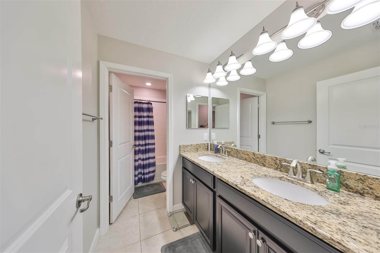 1216 HARBOUR BLUE ST