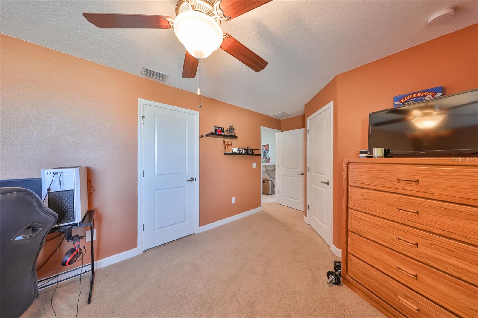 1216 HARBOUR BLUE ST