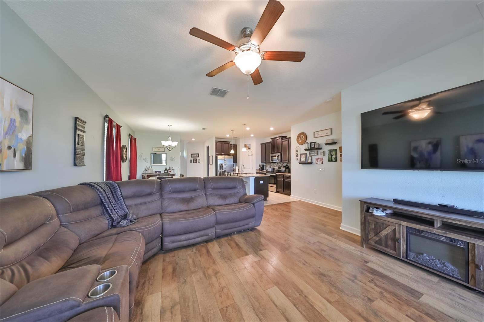 1216 HARBOUR BLUE ST