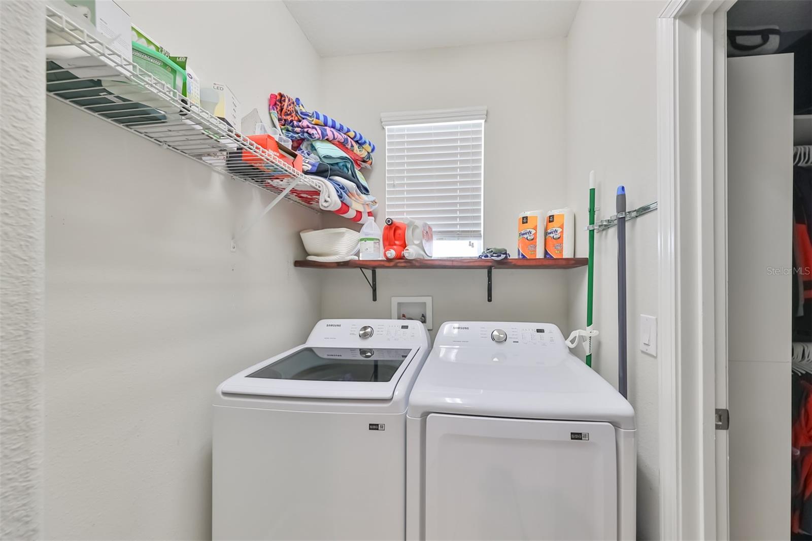 1216 HARBOUR BLUE ST