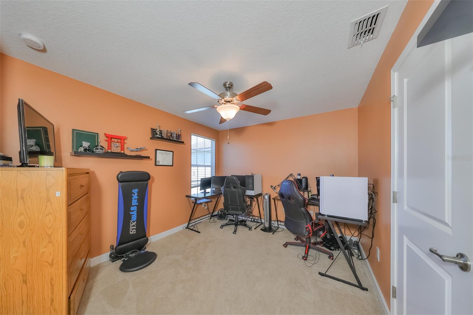 1216 HARBOUR BLUE ST