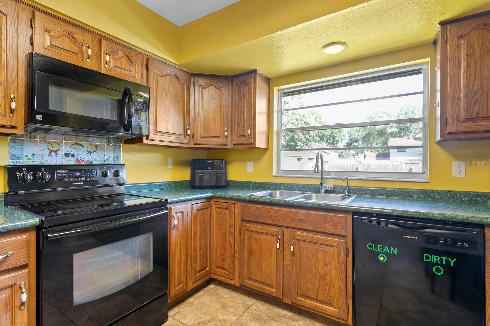 7501 TWELVE OAKS BLVD