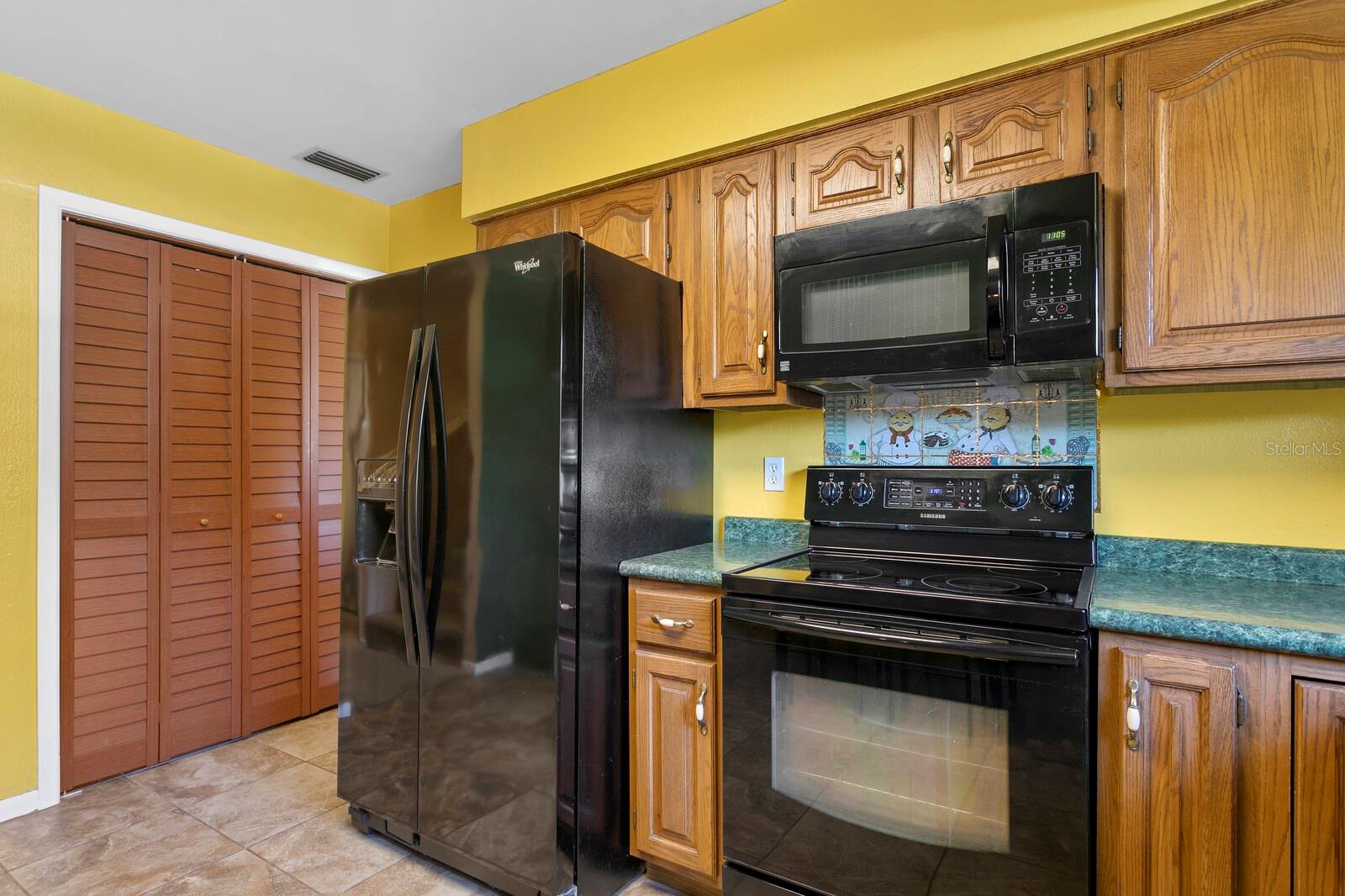 7501 TWELVE OAKS BLVD