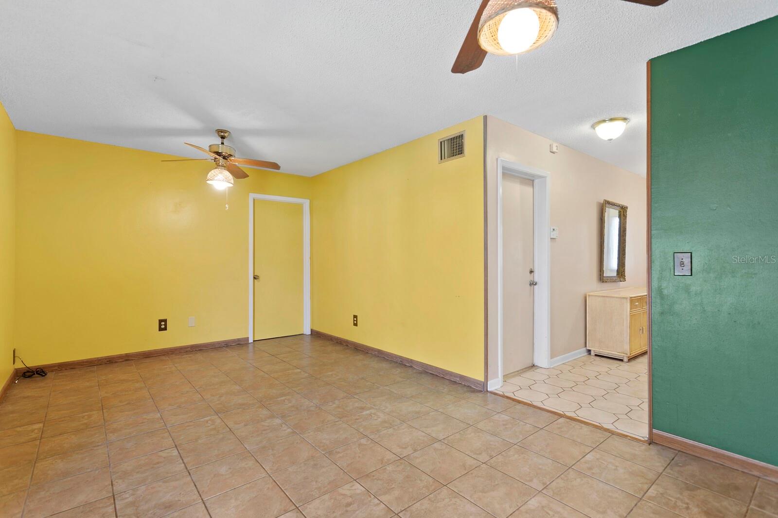 7501 TWELVE OAKS BLVD