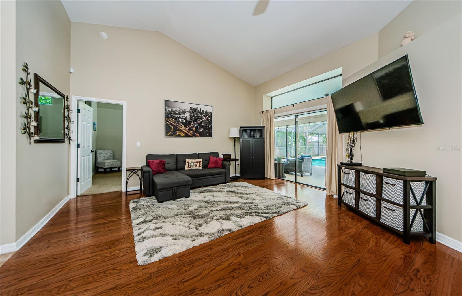 3910 BUCKINGHAM LOOP DR