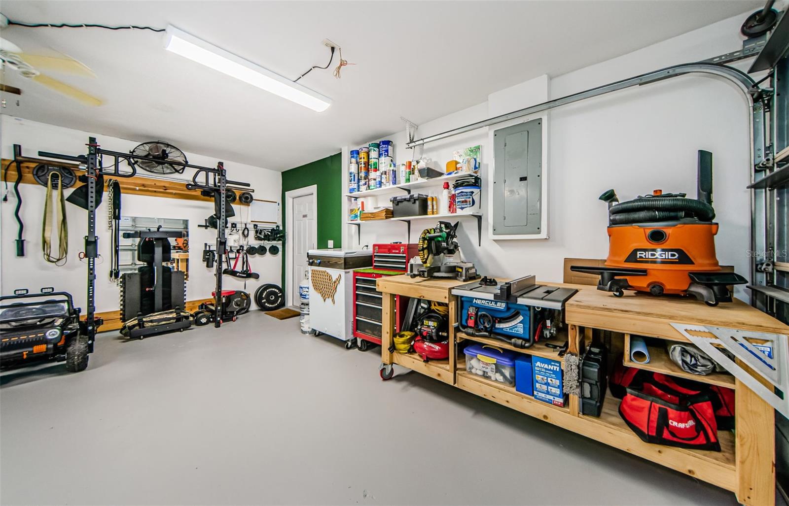 3910 BUCKINGHAM LOOP DR