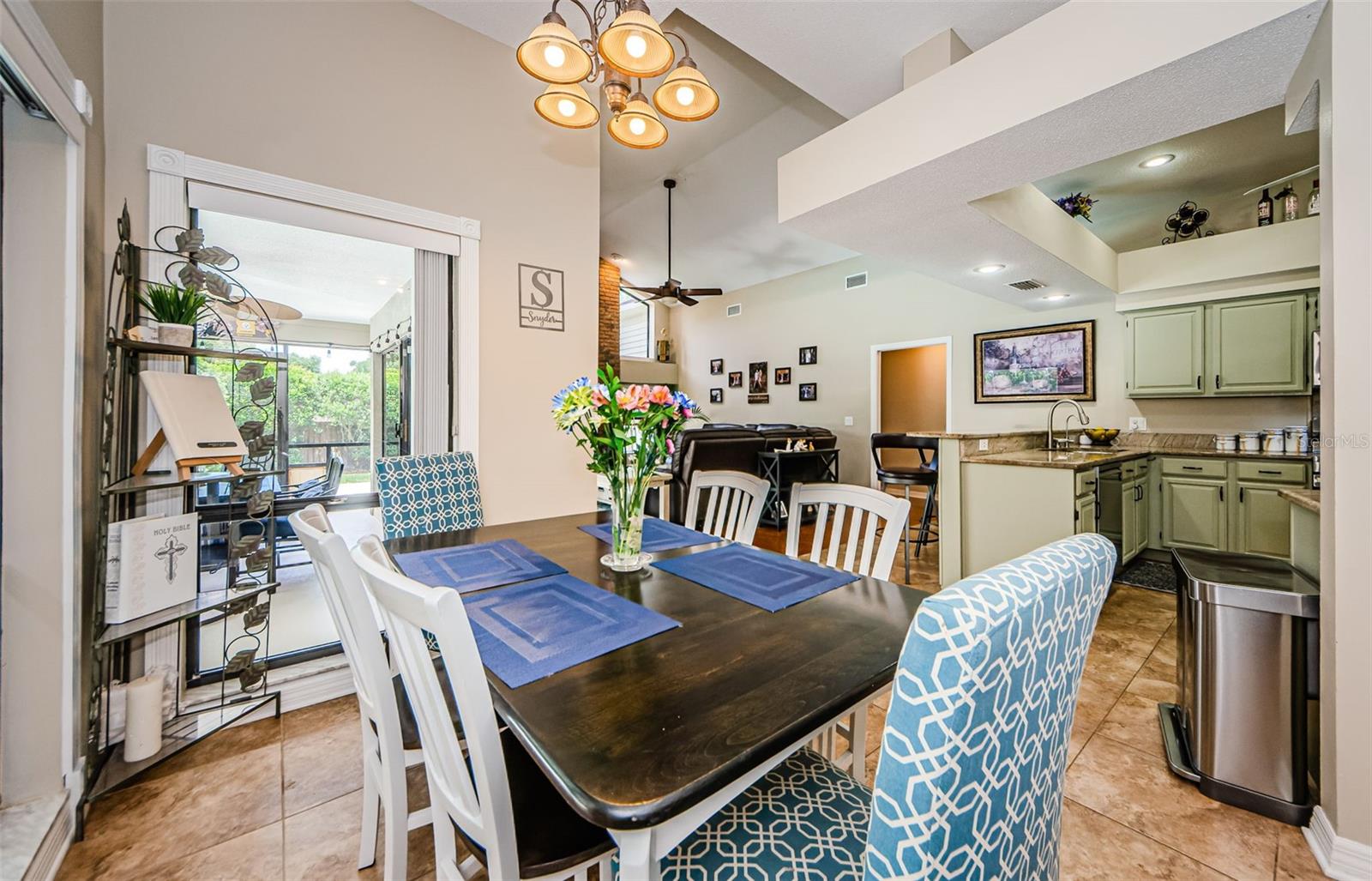 3910 BUCKINGHAM LOOP DR