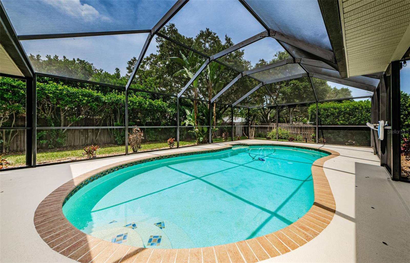 3910 BUCKINGHAM LOOP DR