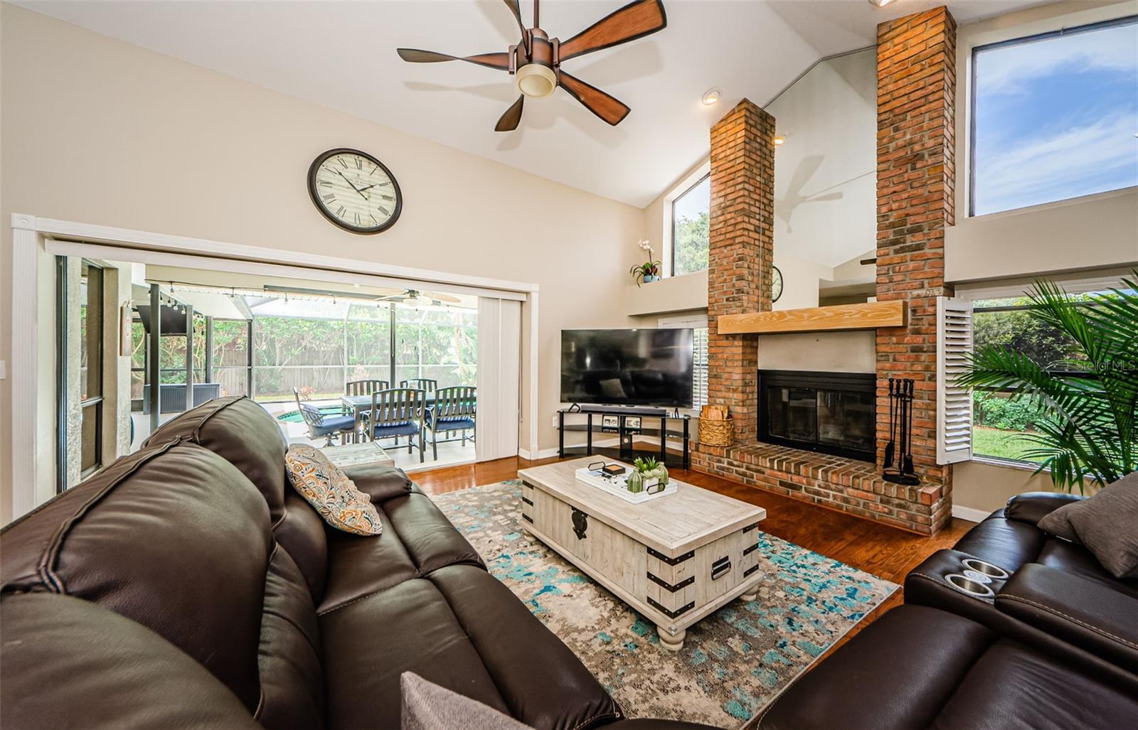 3910 BUCKINGHAM LOOP DR