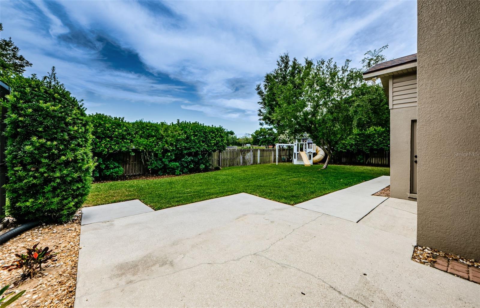 3910 BUCKINGHAM LOOP DR