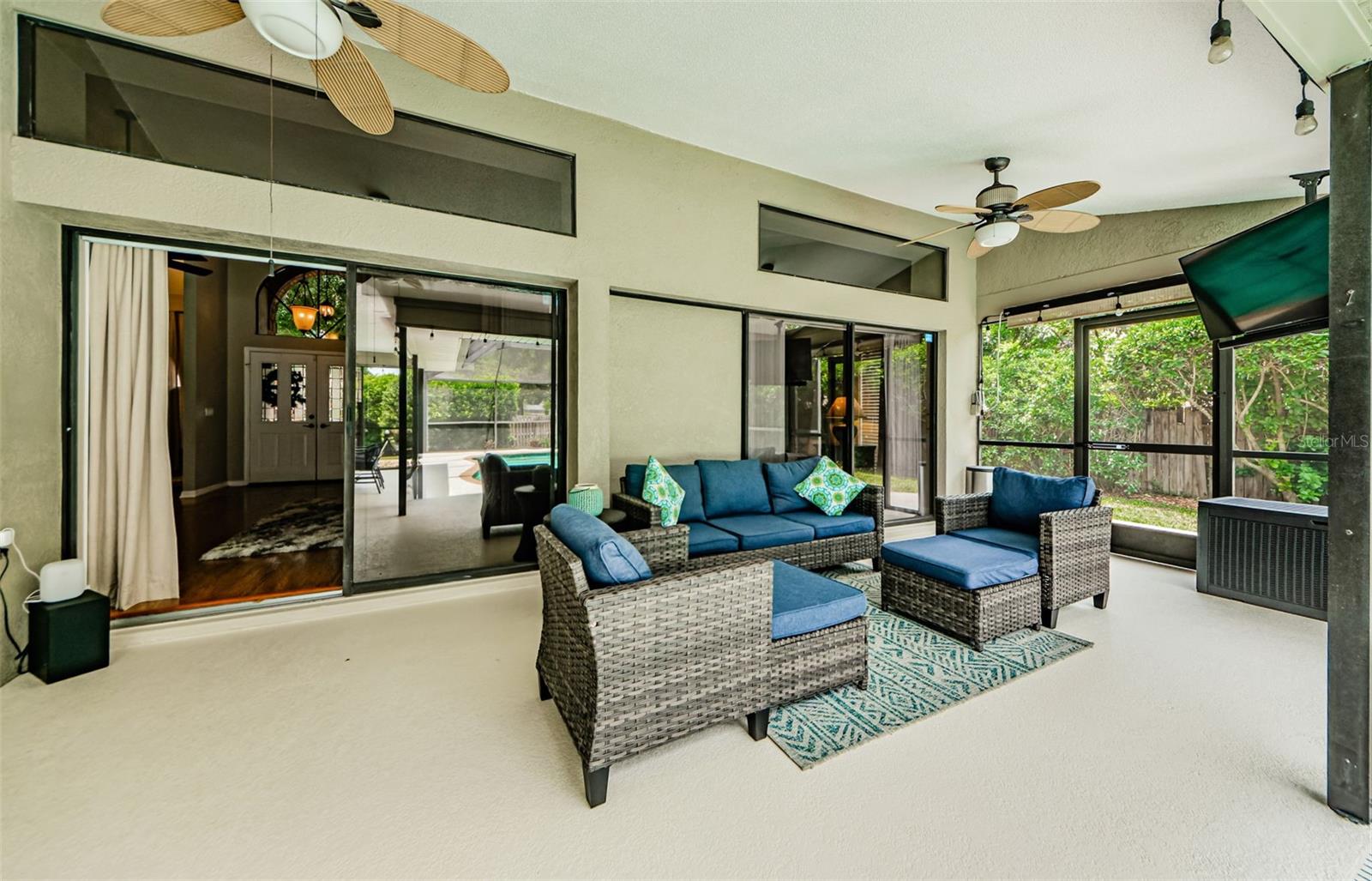 3910 BUCKINGHAM LOOP DR