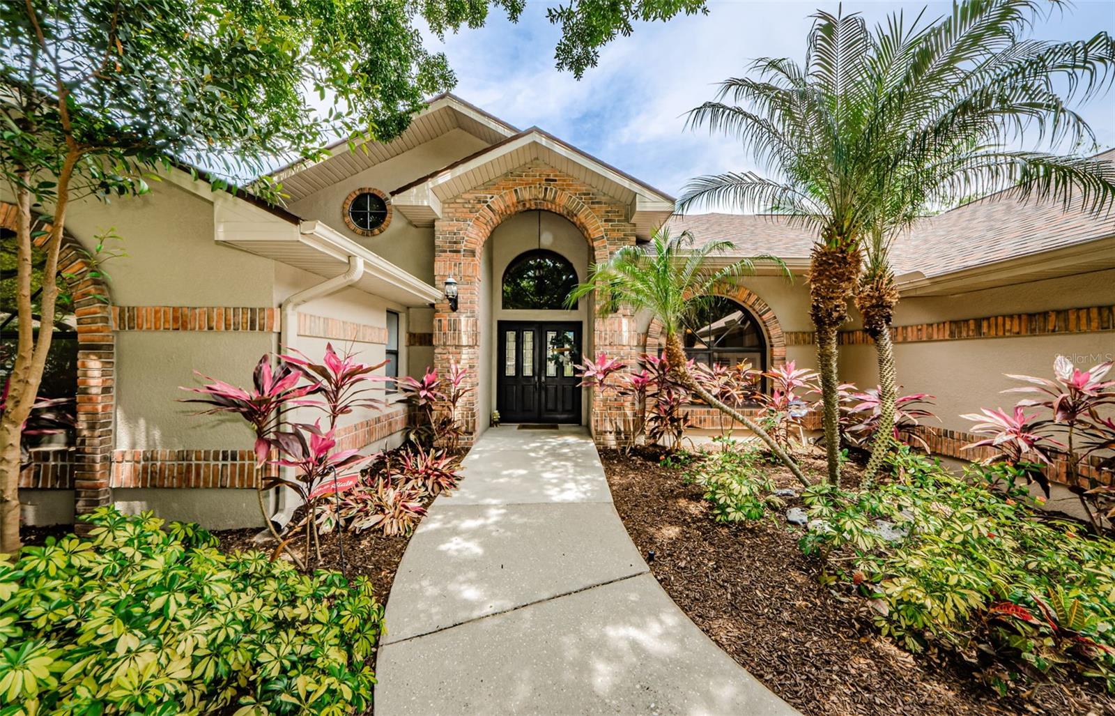 3910 BUCKINGHAM LOOP DR